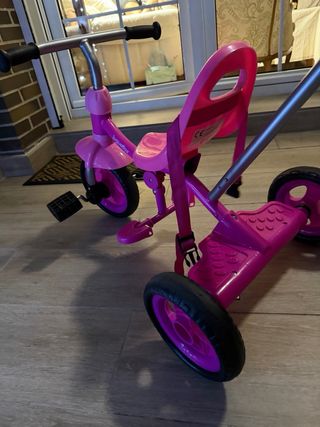 Triciclo rosa para niña
