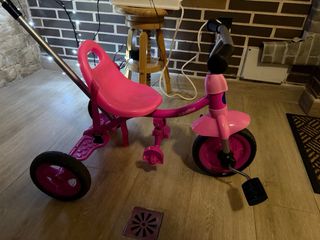 Triciclo rosa para niña