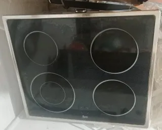 Piani cottura Teka a 4 fuochi con comandi frontali