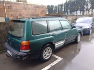 2 Subaru Forester 2001