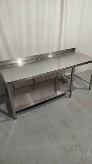 Mesa de trabajo acero inoxidable hostelería