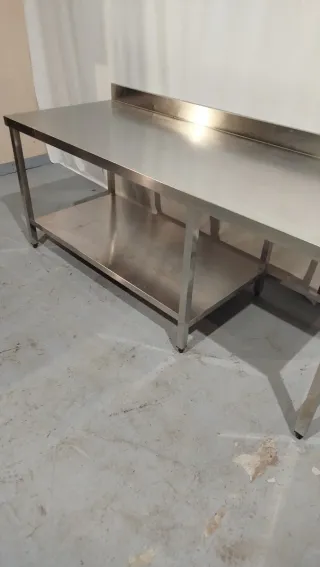Mesa de trabajo acero inoxidable hostelería