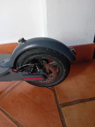 Patinete Eléctrico Ducati Casi Nuevo