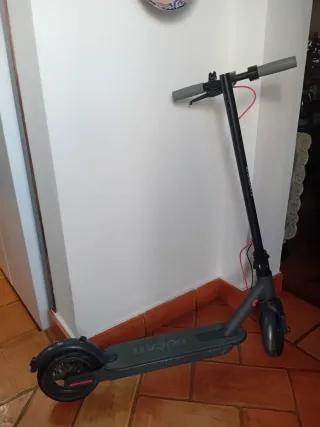 Patinete Eléctrico Ducati Casi Nuevo