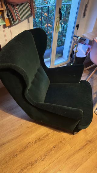 STRANDMON Sillón orejero, terciopelo verde oscuro