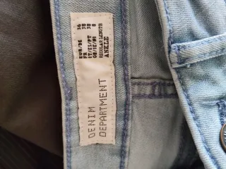 Pantalón vaquero pitillo azul