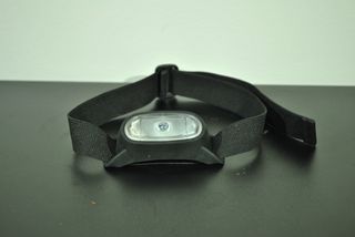 Linterna frontal recargable