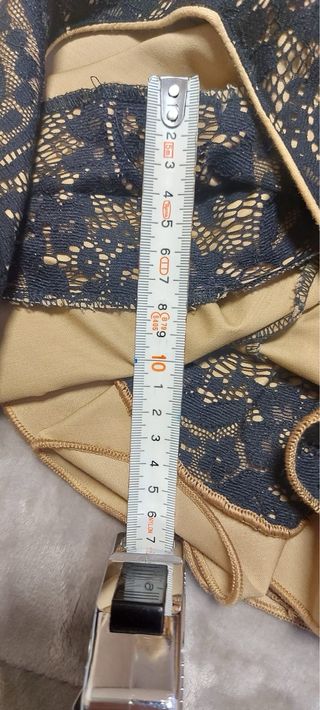 Traje de flamenca negro-beige marca Aires de Feria