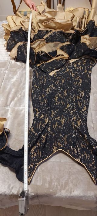 Traje de flamenca negro-beige marca Aires de Feria