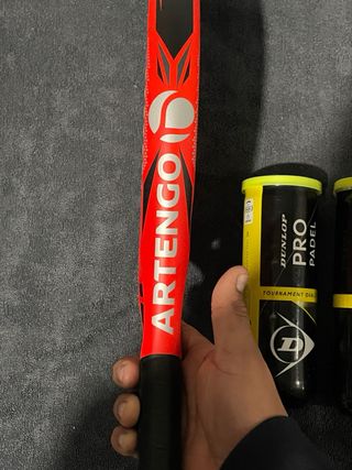 Pala de pádel Artengo + 2 botes Dunlop