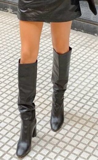 Botas altas negras de cuero
