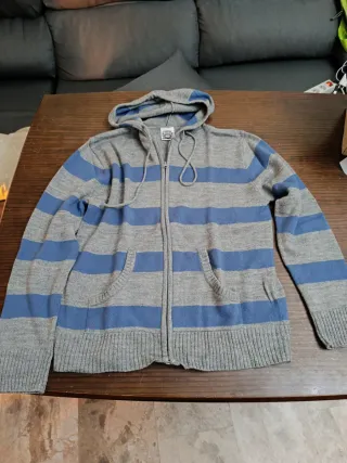 Chaqueta de punto con capucha a rayas