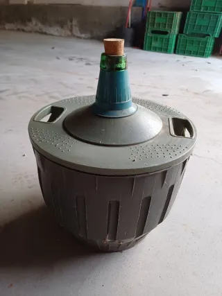 Garrafa de vino con tapón de corcho