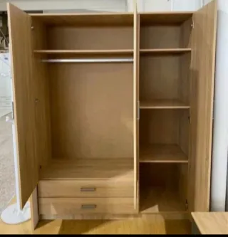 Armario blanco de madera