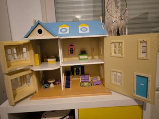 Casa de muñecas de madera vintage años 80 o 90