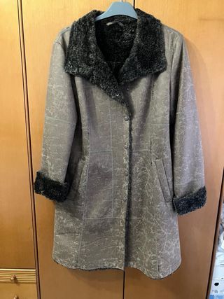 Abrigo de piel sintética