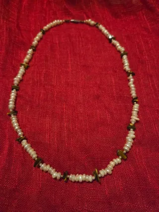 Collar perlas y piedras de cuarzo