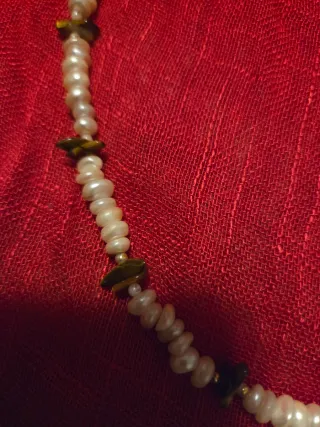 Collar perlas y piedras de cuarzo