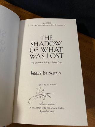 Licanius trilogía numerada firmada Broken Binding