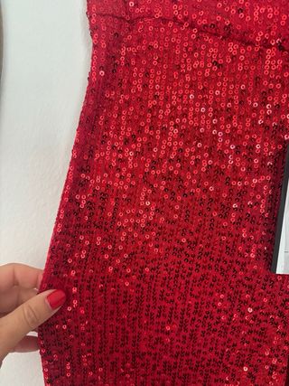 Pantalón lentejuelas rojo a estrenar.