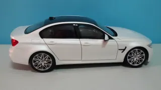Maqueta Norev BMW M3 F80 Escala 1:18