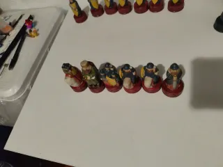 Figuras ajedrez medieval porcelana