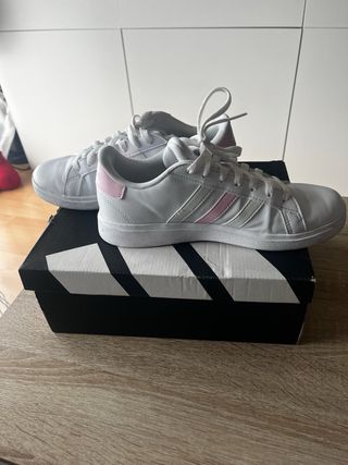 Zapatillas Adidas Mujer Blancas y Rosas