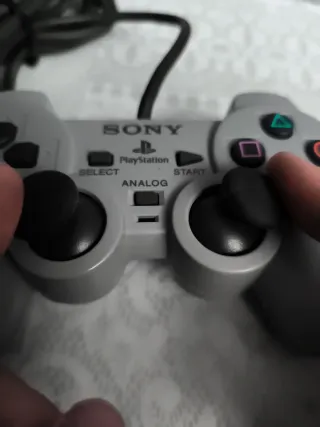 Mando PS1 Original Sony Gris + Memory Card Rosa