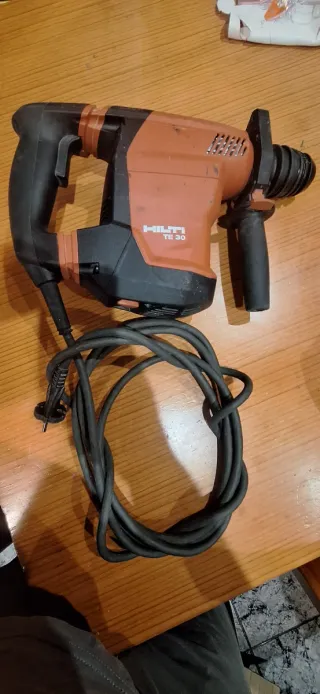 Martillo Hilti TE 30 AVR
