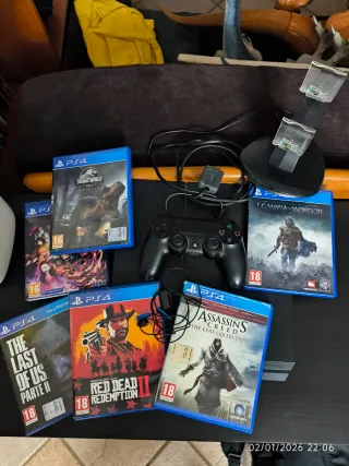 PlayStation 4 + 6 Giochi