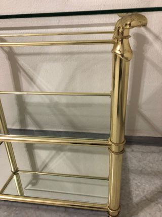 Mesa auxiliar cristal y metal dorado