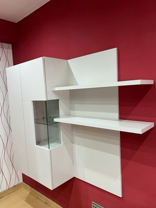 Mueble salón blanco con vitrina