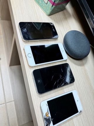 Lote 3 iPhones y 1 iPod PIEZAS