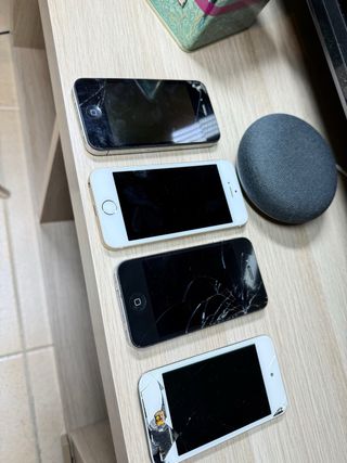 Lote 3 iPhones y 1 iPod PIEZAS