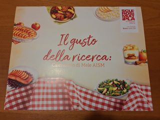 Calendario da parete 2026 "Calendario di Mele AISM