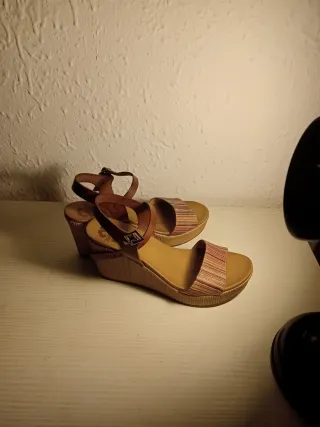Sandalias cuña Porronet marrones multicolor