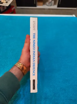 LIBRO AJEDREZ The Nimzo-Indian Defence.