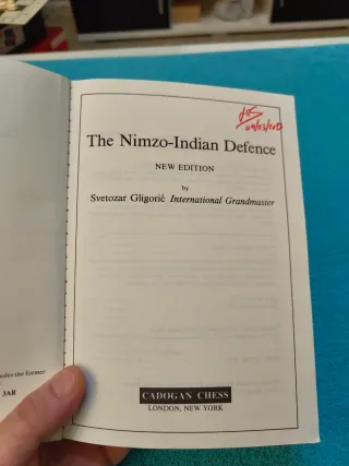 LIBRO AJEDREZ The Nimzo-Indian Defence.