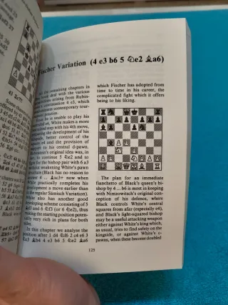 LIBRO AJEDREZ The Nimzo-Indian Defence.