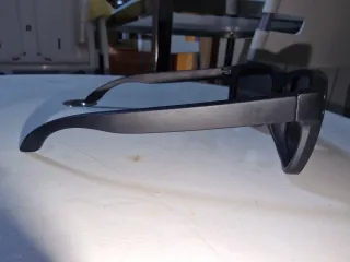 Gafas de sol polarizadas negras y azules