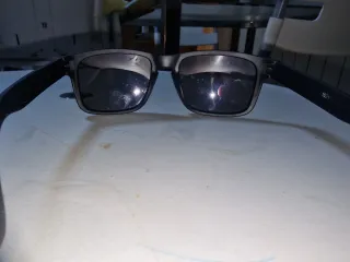 Gafas de sol polarizadas negras y azules