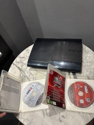 Consola PS3 + FIFA 13 y NBA 2K13