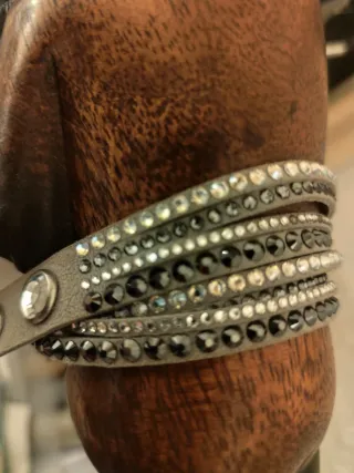 Pulsera Swarovski Cuero Gris con Cristales