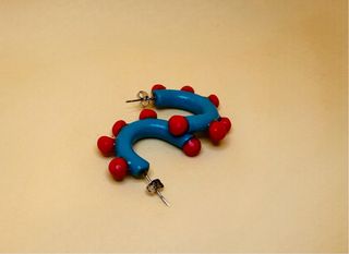 Pendientes Aro Azul con Bolas Rojas