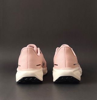 40 - Nike Air Zoom Pegasus 41 PRM - Pink Oxford