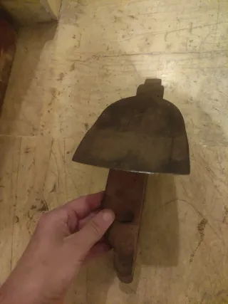 Azuela de madera antigua