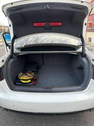 Audi A4 Avant 3.0 V6 quattro