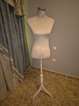 Maniquí de costura completo