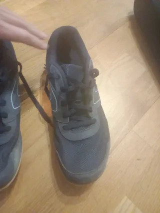 Zapatillas atletismo clavos T42, bolsa transporte