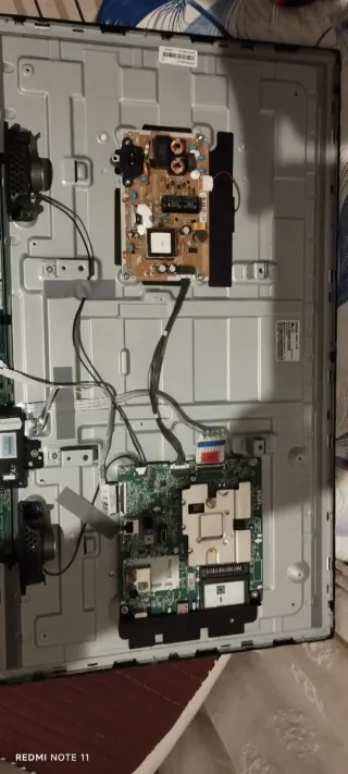 Despiece TV LG 32LQ570B6LA Pantalla Rota